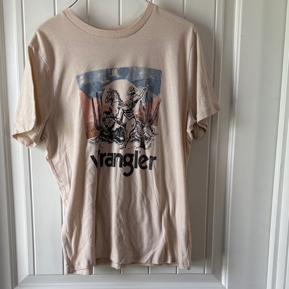 Wrangler Tan Graphic Tee for Men size medium